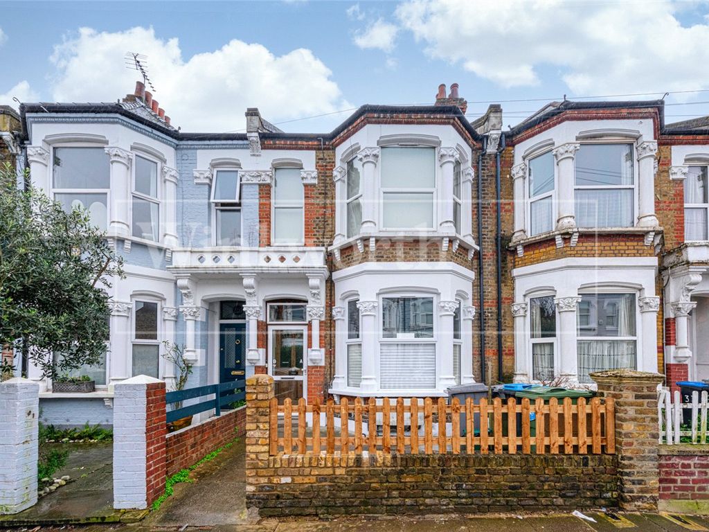 2 bed flat to rent in Mortimer Road, London NW10, £2,350 pcm