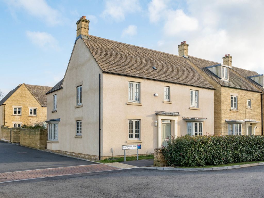 4 bed detached house for sale in Gardner Way, Cirencester, Gloucestershire GL7, £695,000