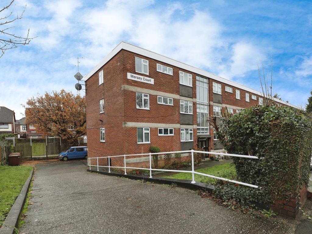 2 bed flat for sale in Mersey Court, Liverpool L23, £137,950
