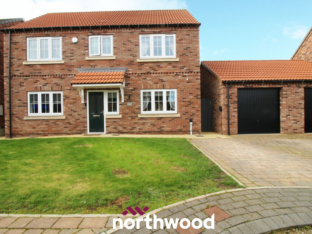 4 bed detached house for sale in Northfield Drive, Thorne, Doncaster DN8, £290,000