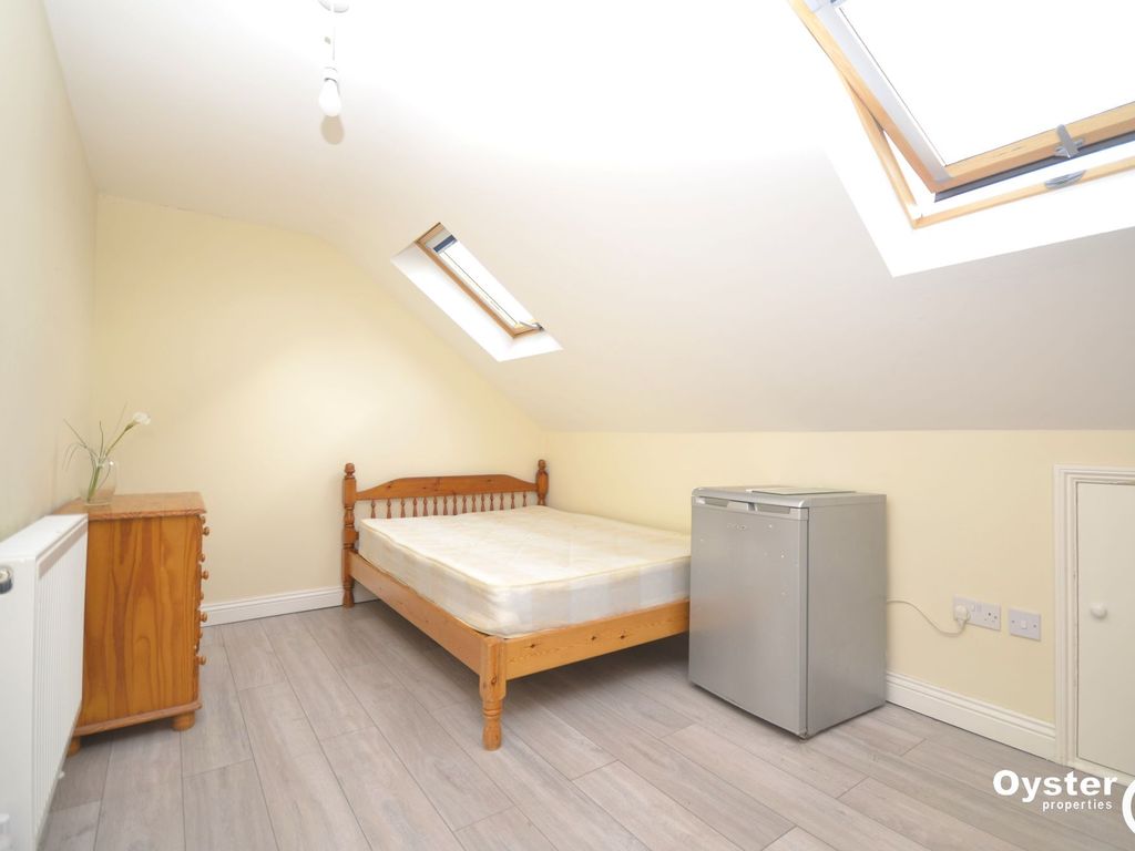 Room to rent in Berkshire Gardens, London N13, £650 pcm