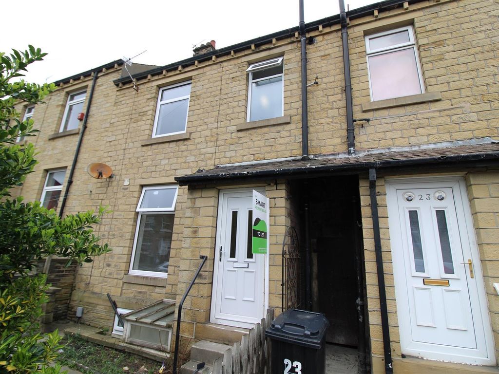 2 bed terraced house to rent in Tanfield Road, Birkby, Huddersfield HD1, £850 pcm