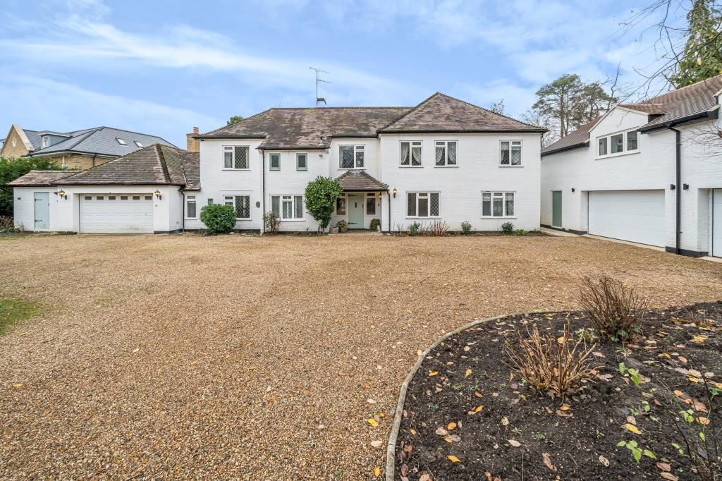 7 bed detached house to rent in Ascot, Berkshire SL5, £8,000 pcm
