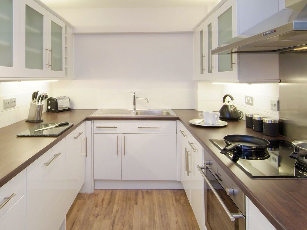 2 bed flat for sale in Wimpole Street, Marylebone W1G, £1,150,000