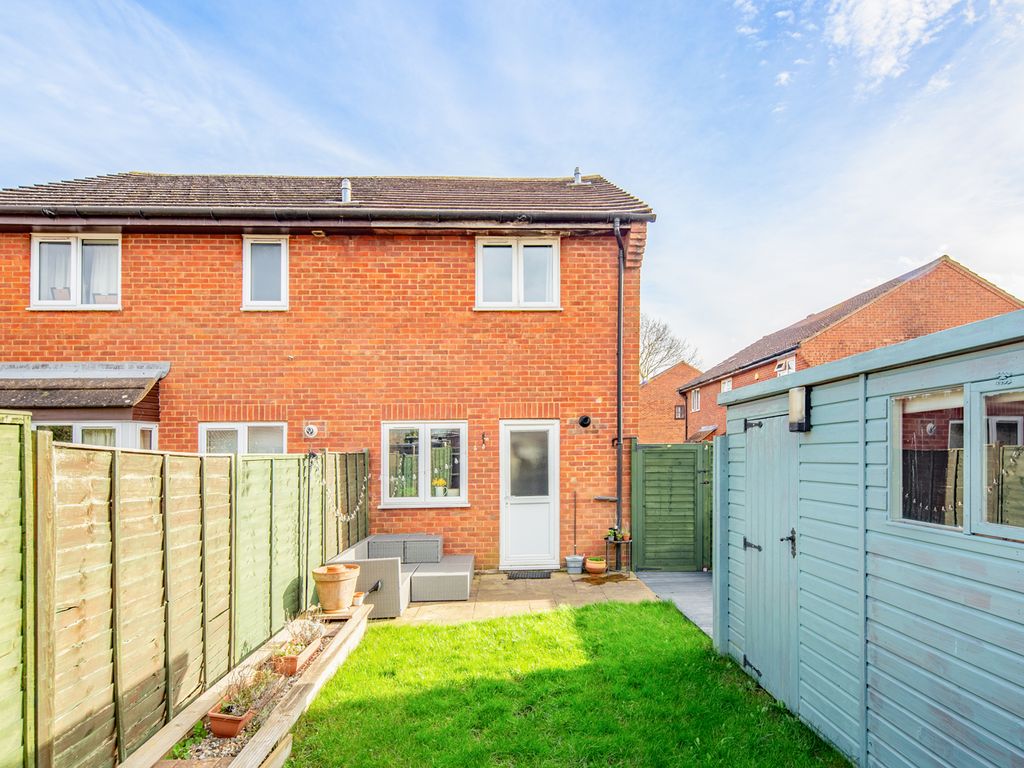 2 bed semi-detached house for sale in Gaydon Walk, Bicester OX26, £285,000