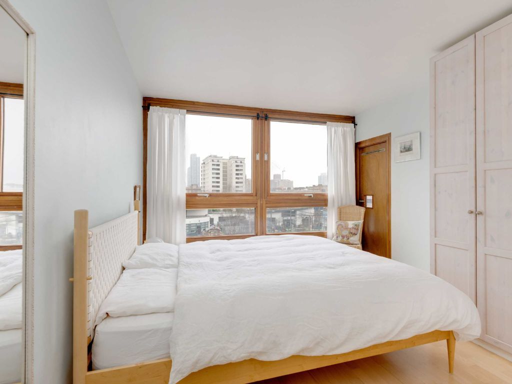 1 bed flat for sale in Barbican, London EC2Y, £730,000