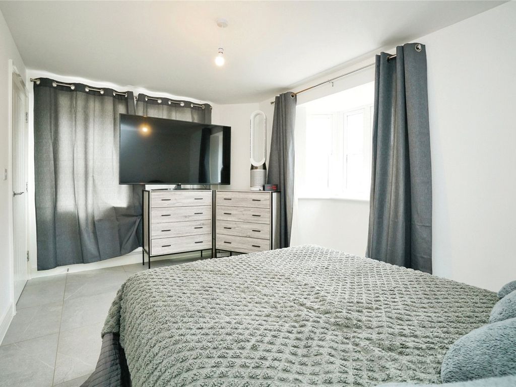 5 bed detached house for sale in Bishop Lane, Burton-On-Trent, Staffordshire DE13, £460,000