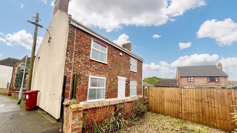 4 bed detached house for sale in West Street, West Butterwick, Scunthorpe DN17, £160,000