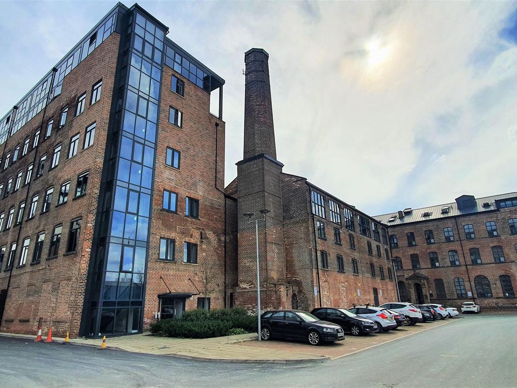 2 bed flat for sale in Atkinson Street, Leeds LS10, £225,000