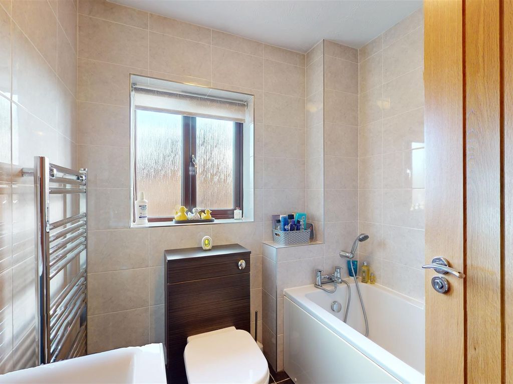 3 bed detached house for sale in Bridlington Crescent, Monkston, Milton Keynes MK10, £479,995