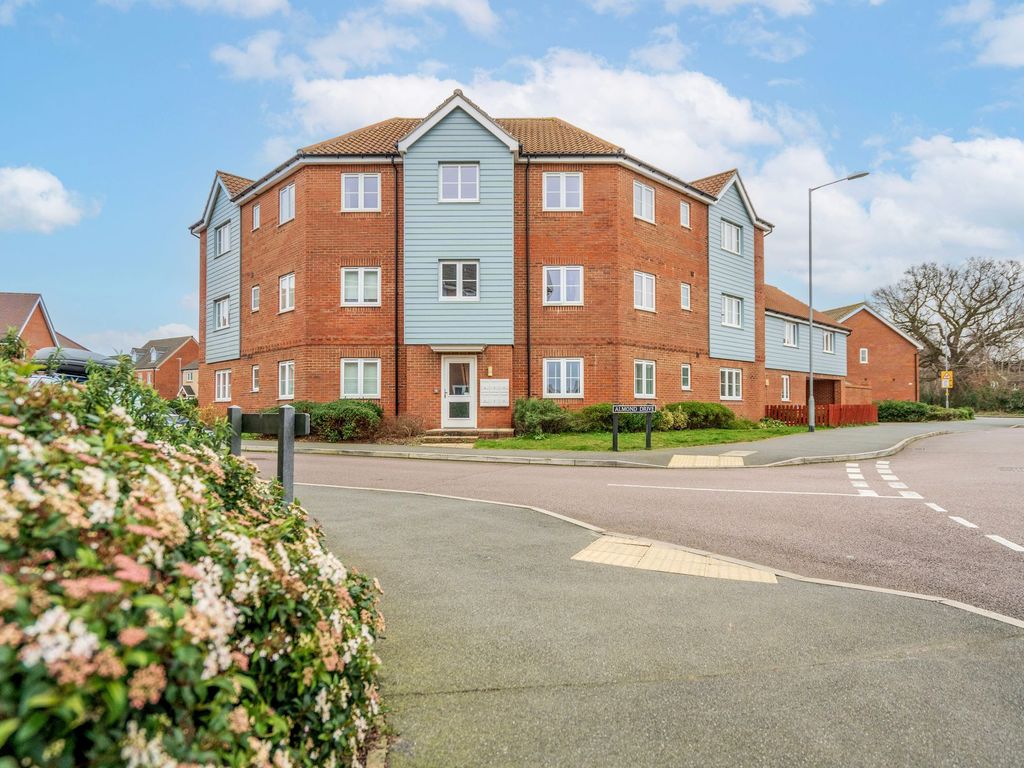 2 bed flat for sale in Almond Drive, Cringleford, Norwich NR4, £84,000
