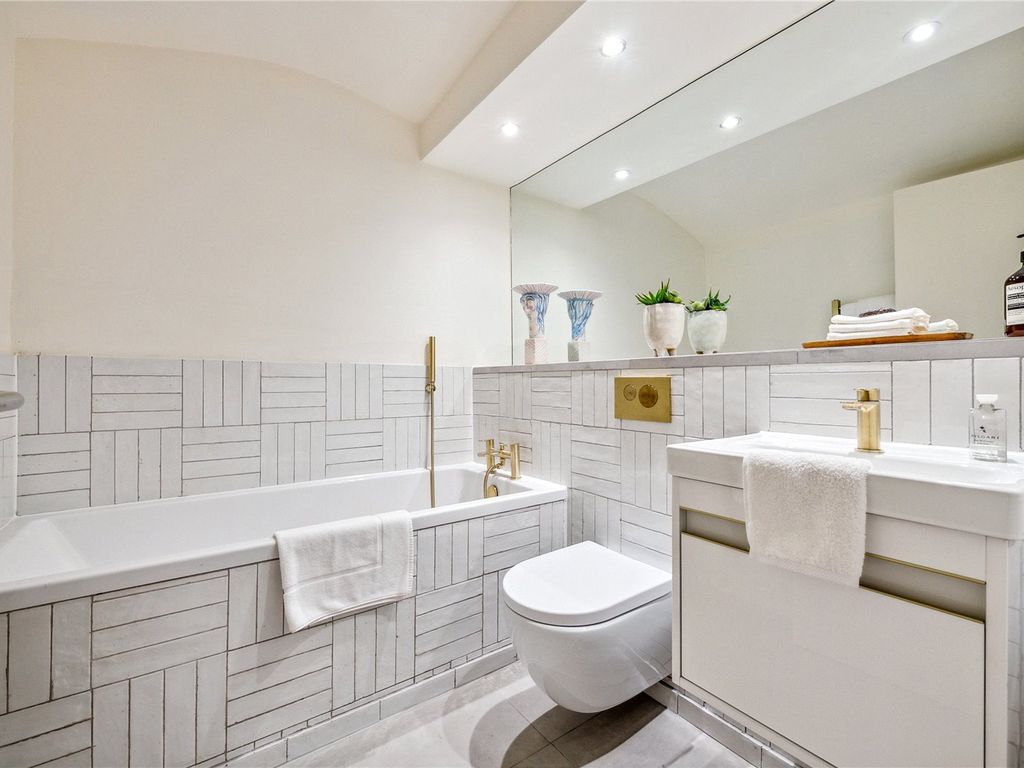 3 bed flat for sale in Warrington Crescent, Little Venice, London W9, £2,500,000