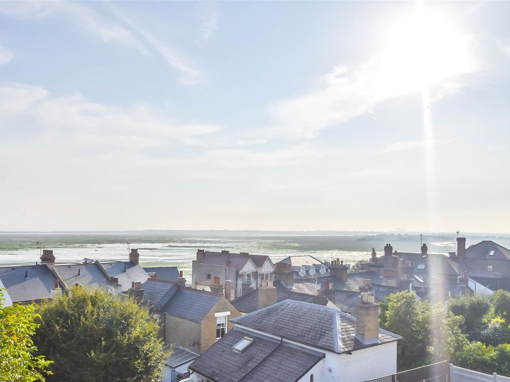 2 bed terraced house for sale in Leigh Hill Close, Leigh-On-Sea SS9, £499,950