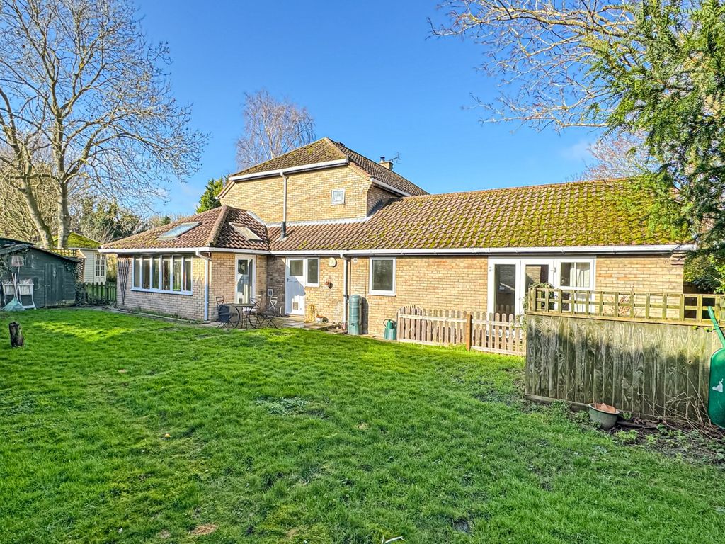 6 bed detached house for sale in Church Street, Great Wilbraham, Cambridge CB21, £725,000