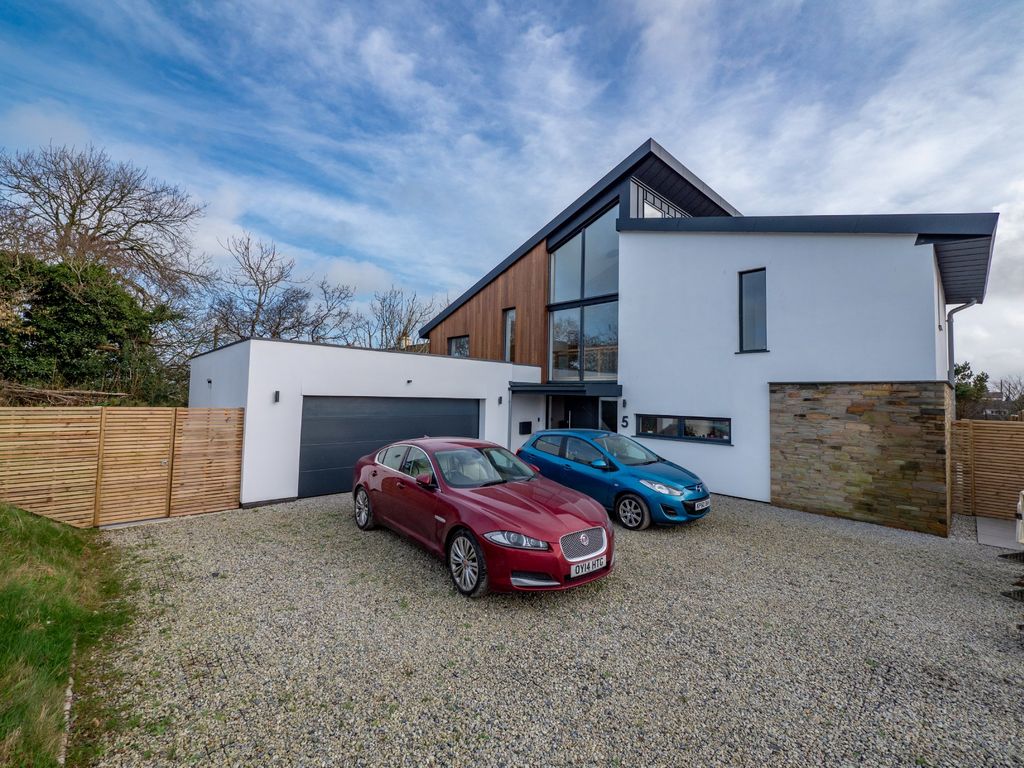 5 bed detached house for sale in Chilsworthy, Holsworthy EX22, £785,000