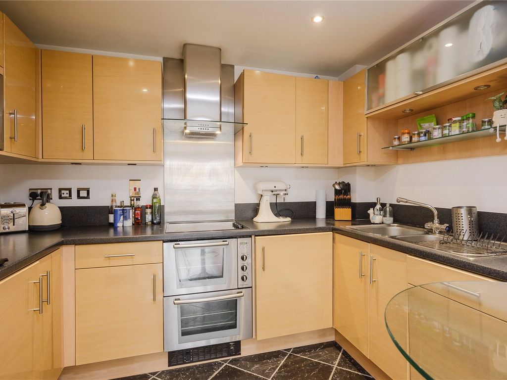 1 bed flat for sale in Royal Quarter, Seven Kings Way, Kingston Upon Thames KT2, £360,000