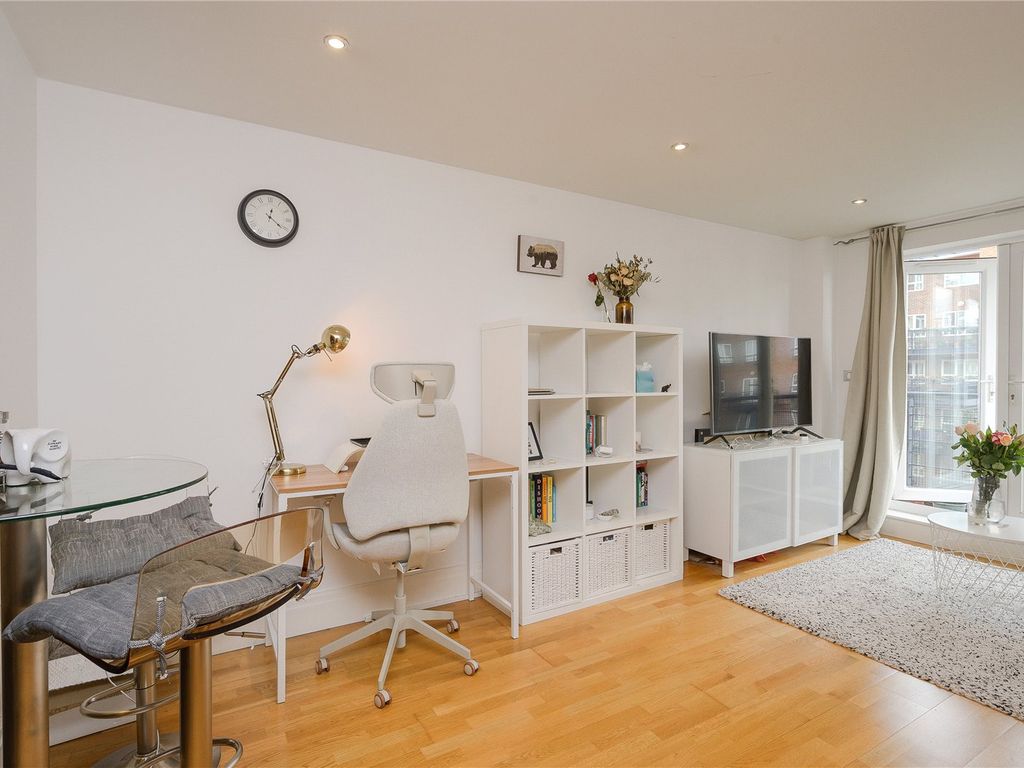 1 bed flat for sale in Royal Quarter, Seven Kings Way, Kingston Upon Thames KT2, £360,000