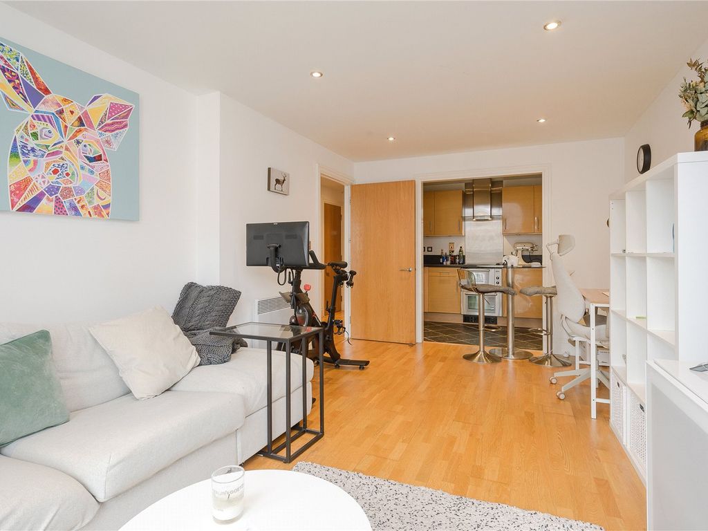 1 bed flat for sale in Royal Quarter, Seven Kings Way, Kingston Upon Thames KT2, £360,000