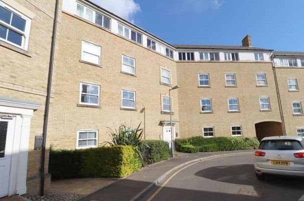 2 bed flat to rent in Wickham Crescent, Braintree CM7, £1,100 pcm