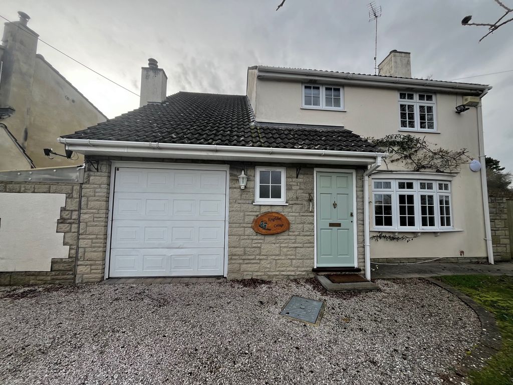 3 bed detached house to rent in Back Lane, Clevedon BS21, £2,000 pcm