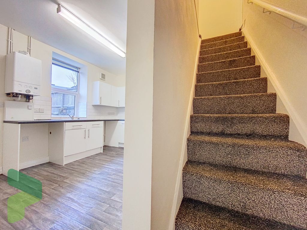 3 bed terraced house to rent in Derwent Street, Darwen BB3, £650 pcm