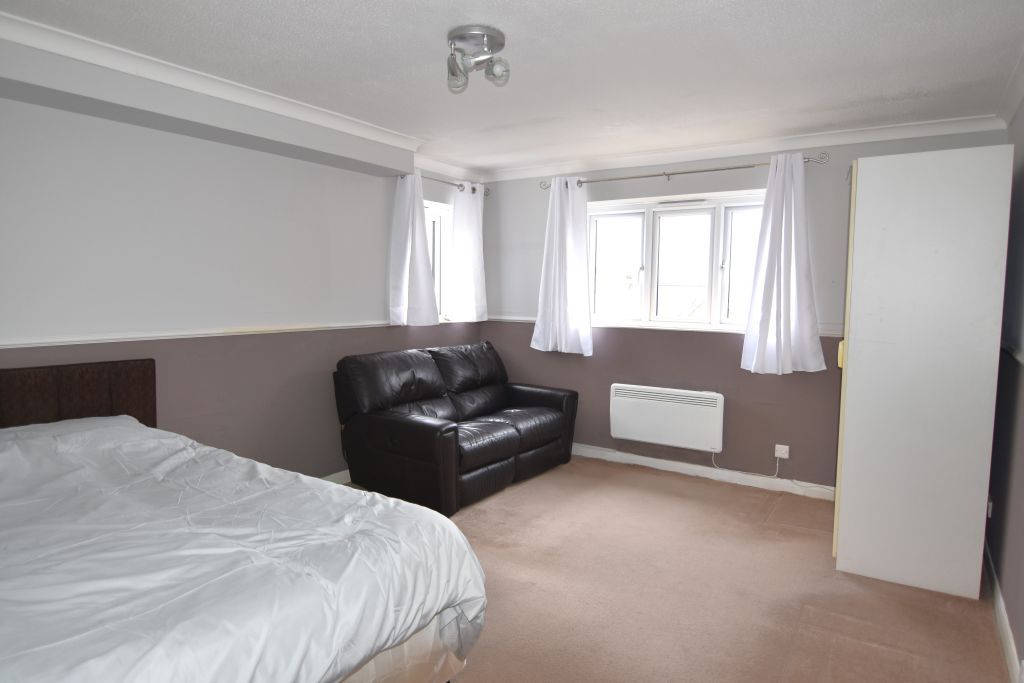 Studio for sale in Manor Road, Wallington SM6, £189,950