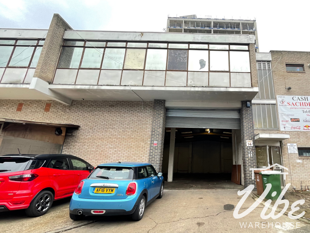 Warehouse to let in Felixstowe Road, London SE2, £50,000 pa