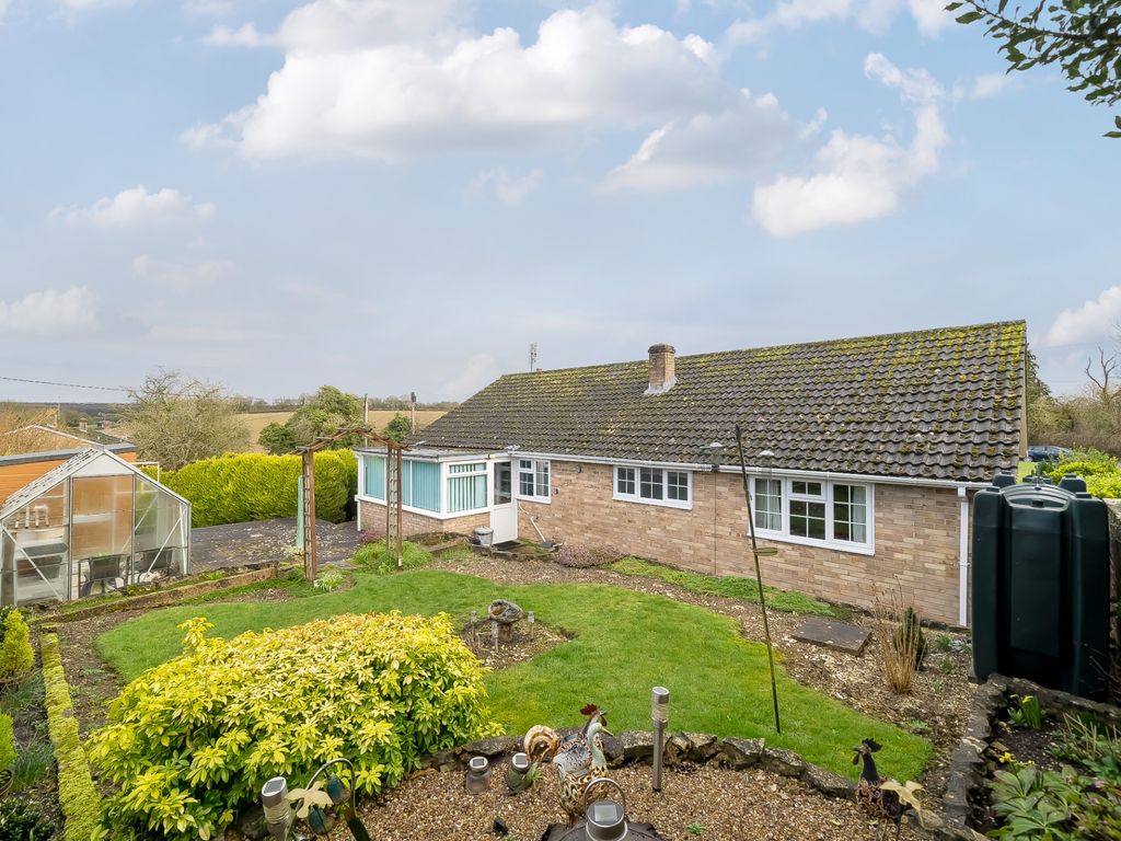 3 bed bungalow for sale in Biddesden Lane, Ludgershall, Andover SP11, £399,950