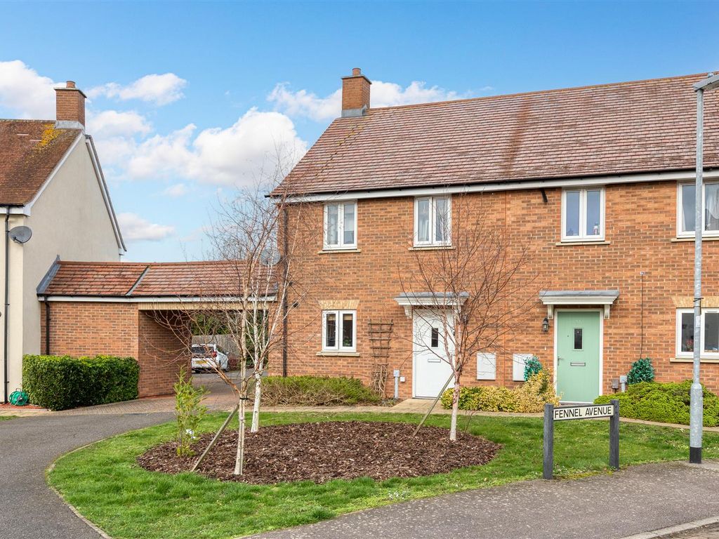 3 bed semi-detached house for sale in Fennel Avenue, Stotfold, Hitchin SG5, £369,000