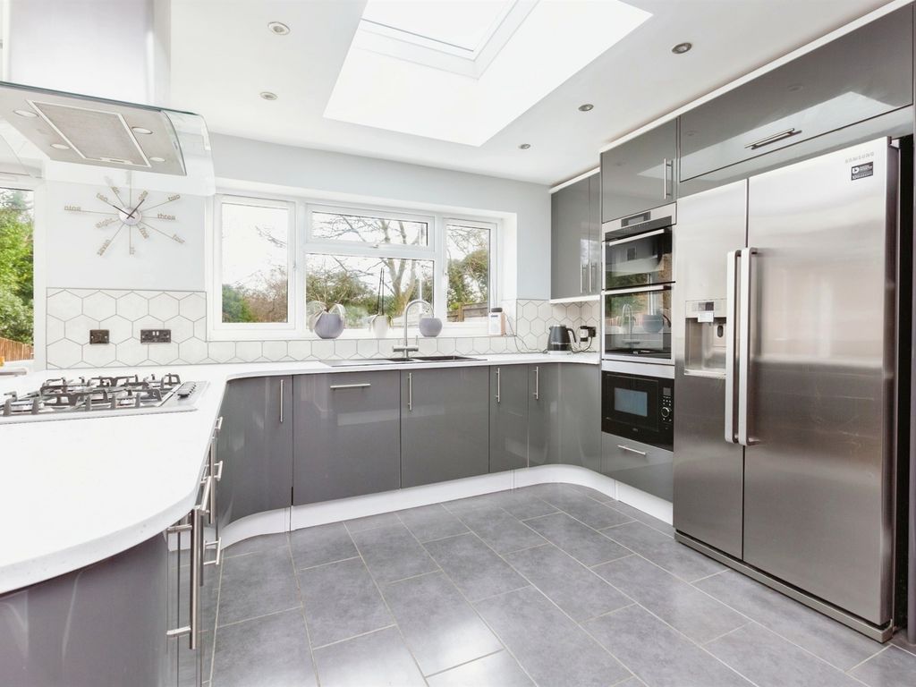 3 bed terraced house for sale in Nicholas Mead, Great Linford, Milton Keynes MK14, £360,000