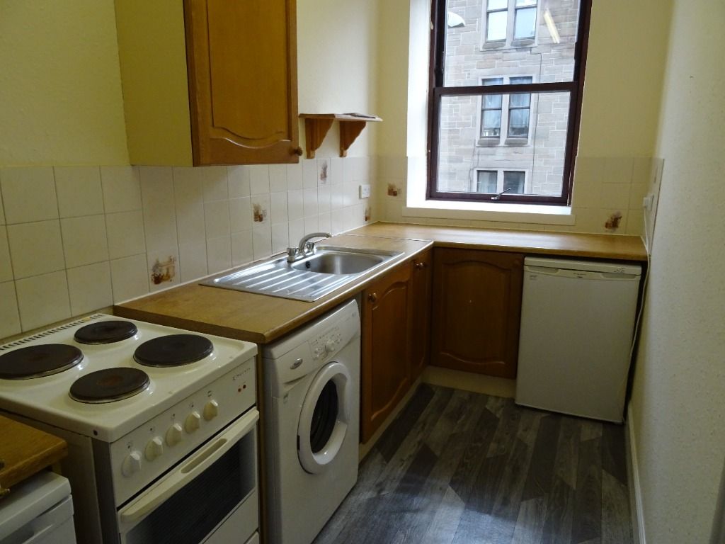 1 bed flat to rent in Albert Street, Stobswell, Dundee DD4, £475 pcm