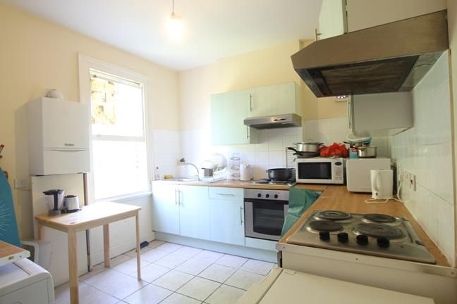 Room to rent in Dalmeny Road, Tufnell Park N7, £900 pcm