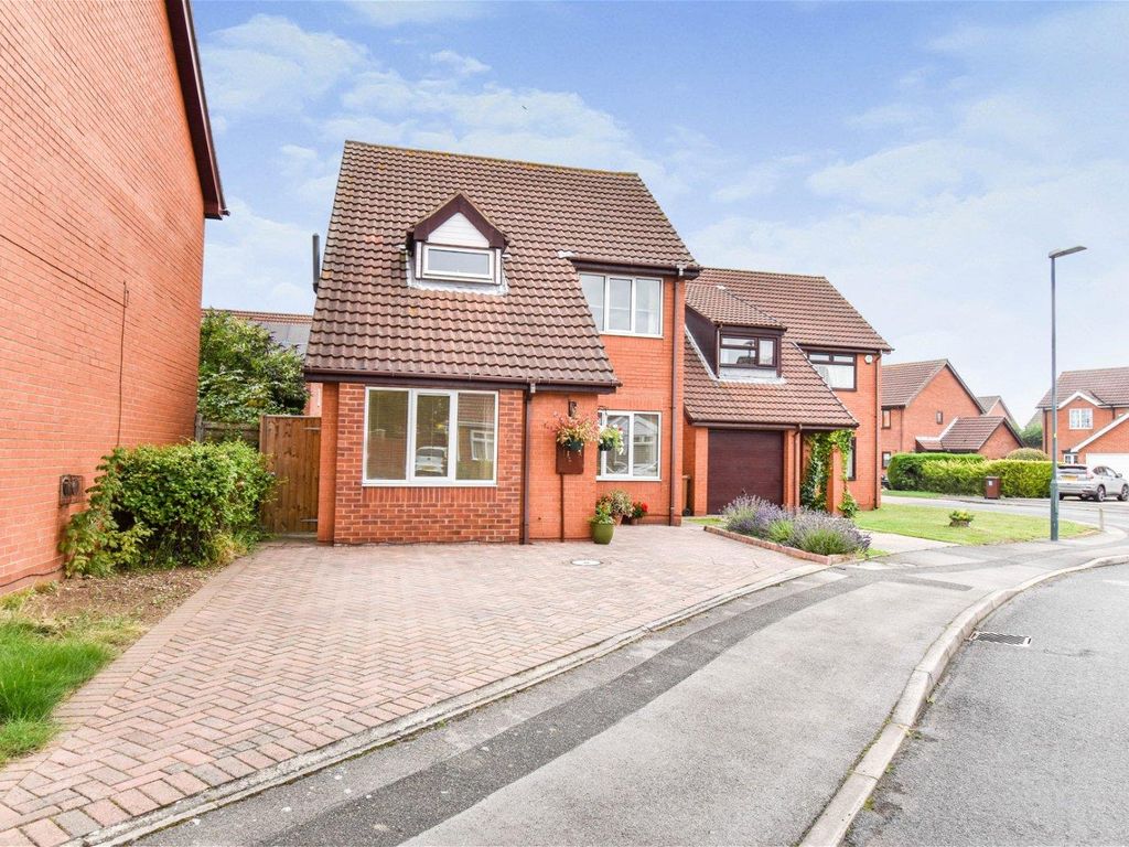 3 bed detached house for sale in Albatross Drive, Great Coates, Grimsby DN37, £190,000