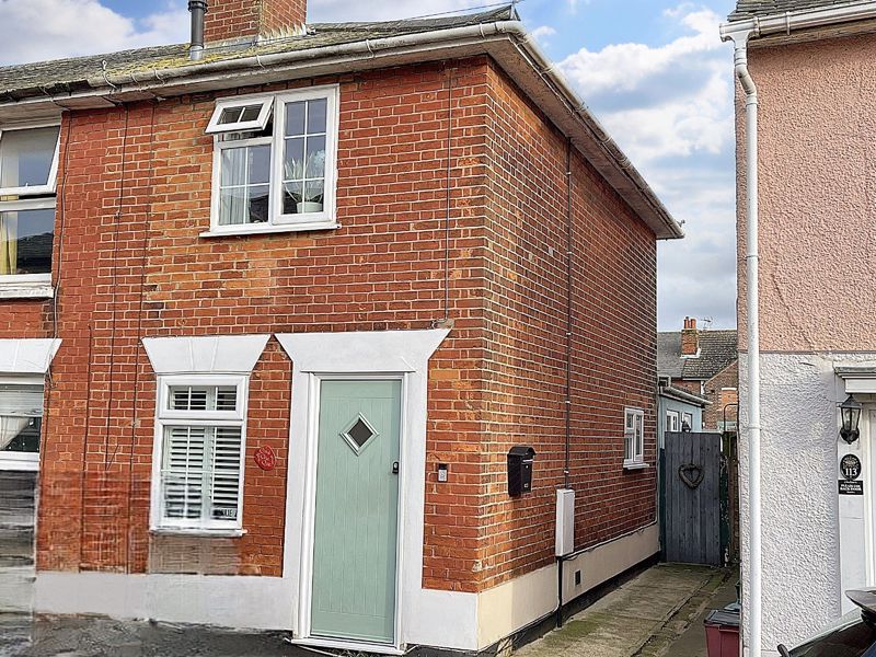 2 bed end terrace house for sale in Sydney Street, Brightlingsea CO7, £200,000