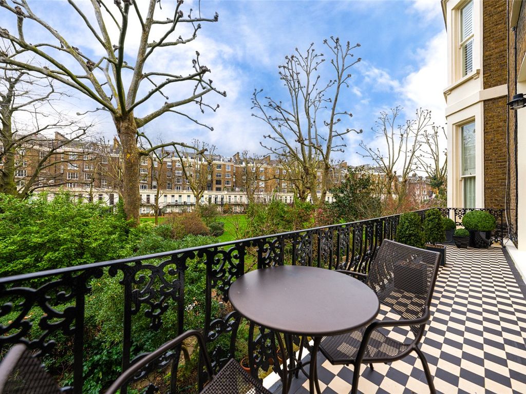 3 bed flat for sale in Randolph Crescent, London W9, £2,500,000