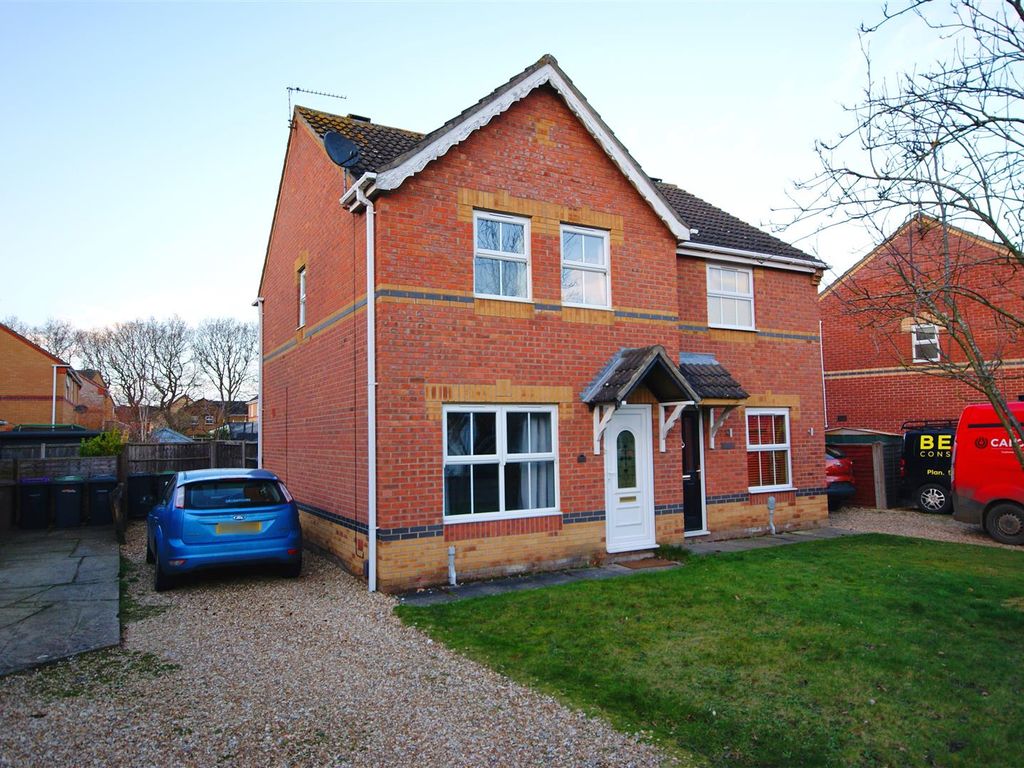3 bed semi-detached house to rent in Briar Close, South Hykeham, Lincoln LN6, £900 pcm