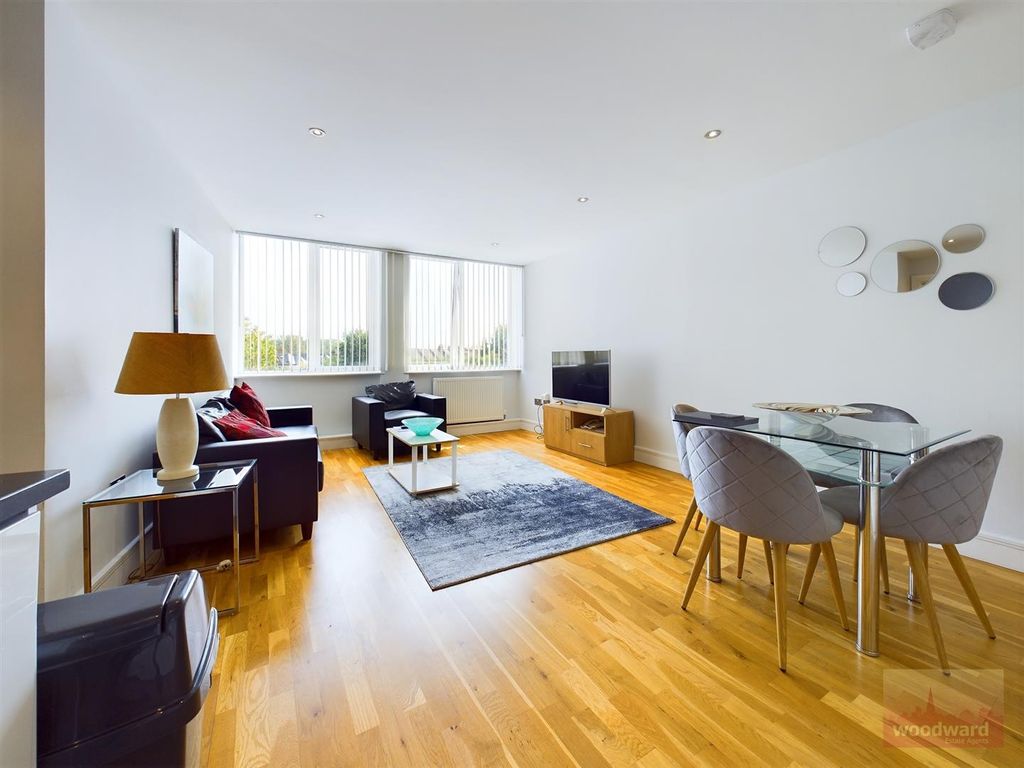 2 bed flat to rent in Baldwin House, Gayton Road, Harrow HA1, £2,300 pcm