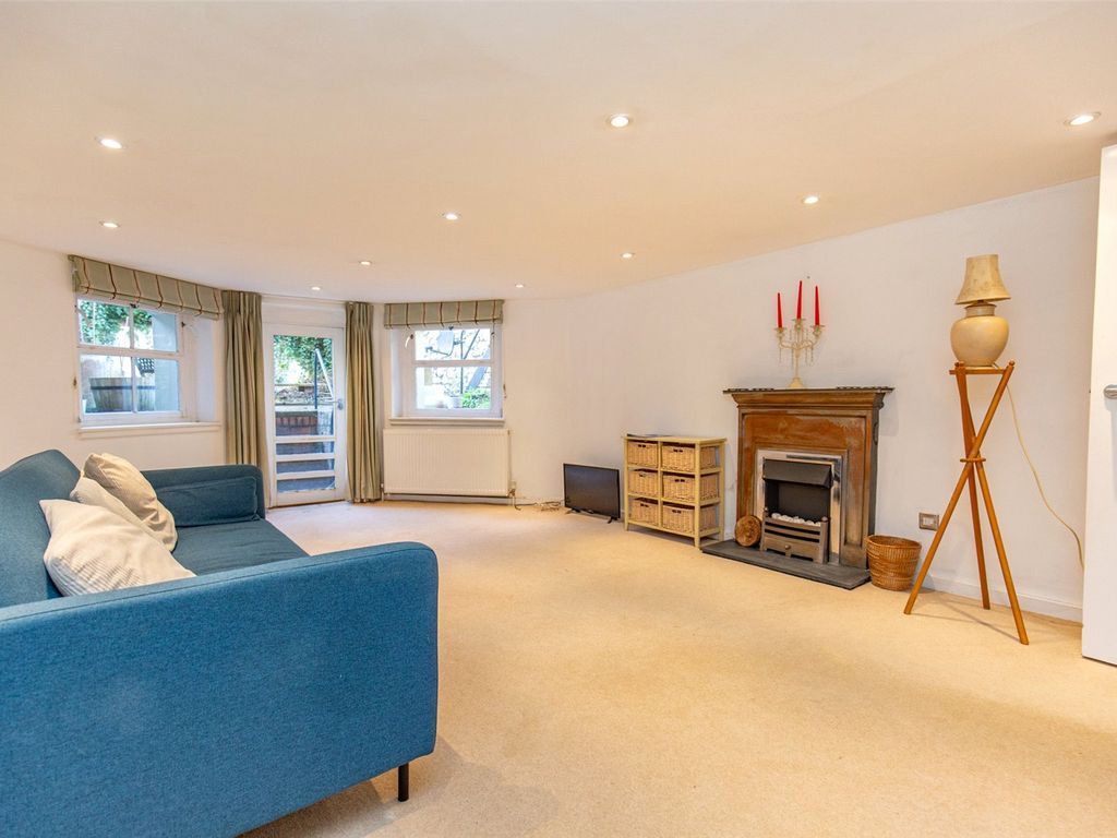 1 bed flat for sale in Hampton Road, Redland, Bristol BS6, £260,000