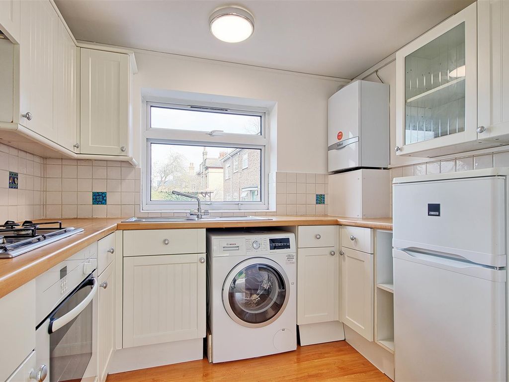 1 bed flat to rent in Australia Court, Cambridge CB3, £1,250 pcm