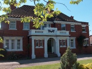 1 bed flat to rent in The Cedars, Congleton CW12, £750 pcm
