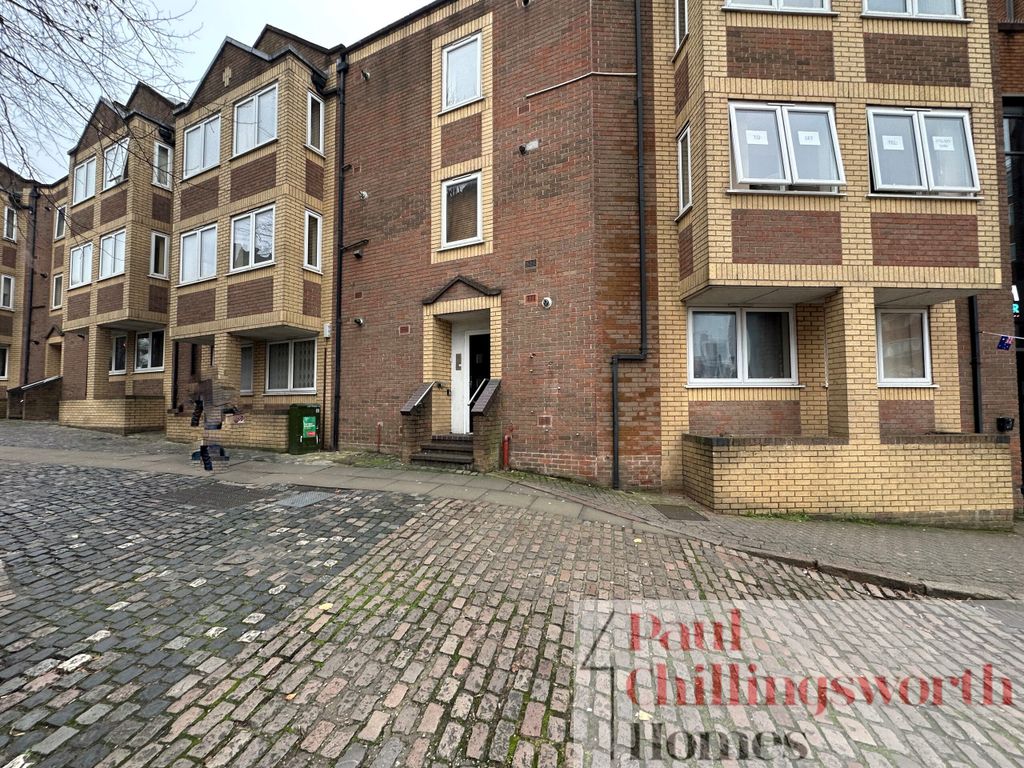 1 bed flat to rent in Trinity Walk, Broadgate, Coventry CV1, £870 pcm