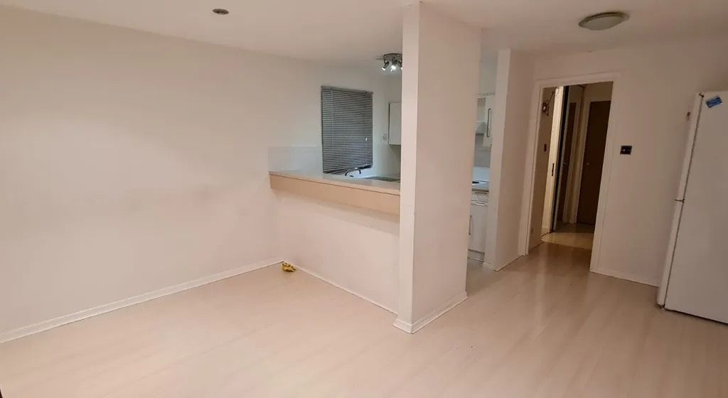 1 bed flat for sale in Pavilion Way, Edgware HA8, £239,000