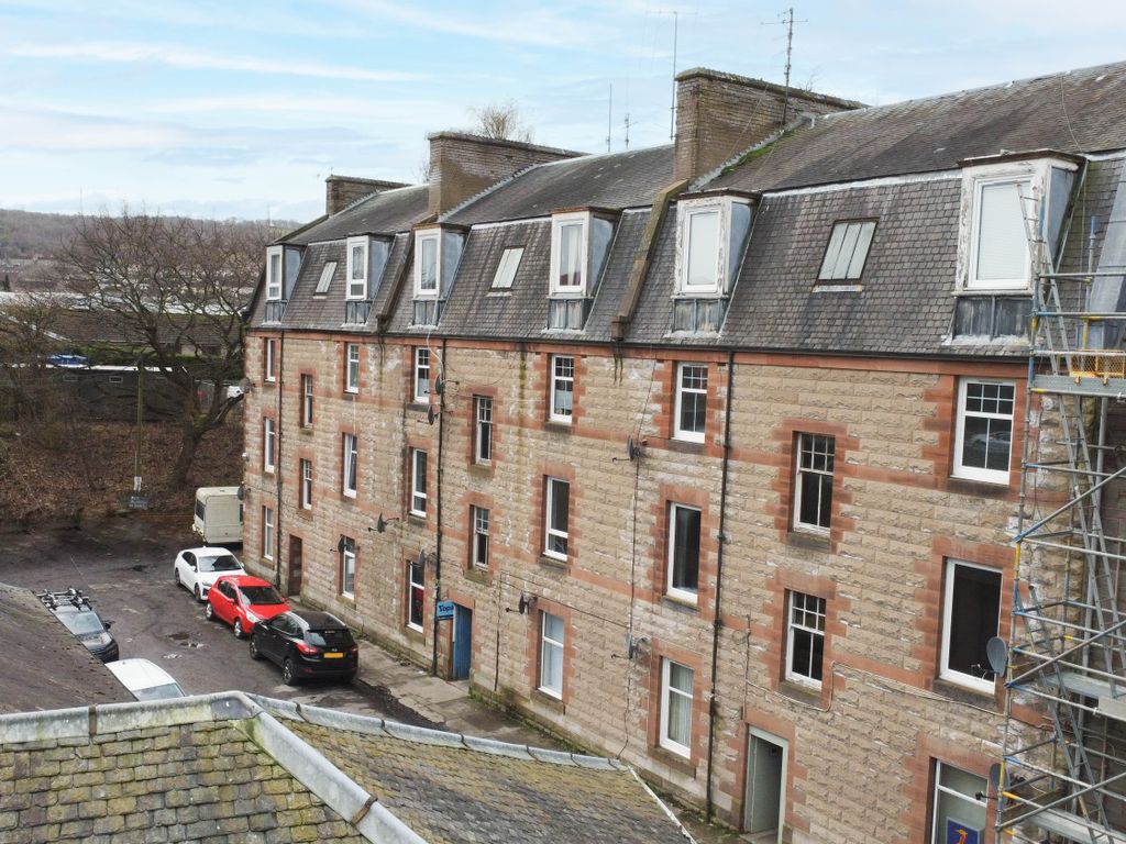 1 bed flat for sale in Inch Head Terrace, Perth PH2, £50,000