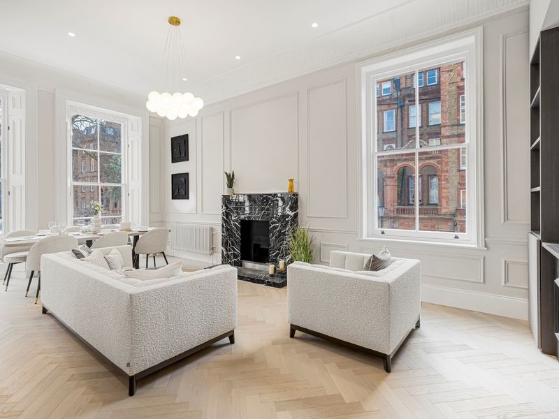 1 bed flat for sale in Ashburn Gardens, London SW7, £2,895,000