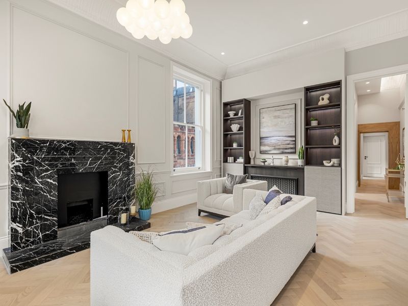 1 bed flat for sale in Ashburn Gardens, London SW7, £2,895,000