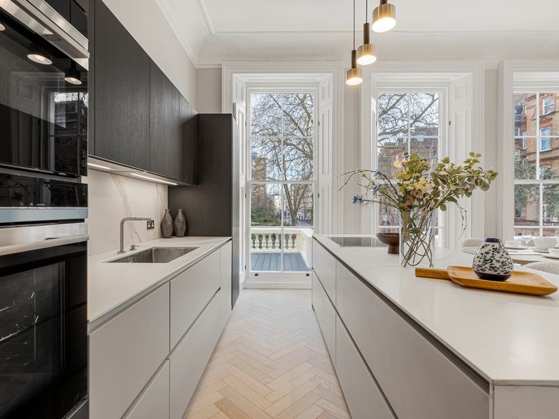 1 bed flat for sale in Ashburn Gardens, London SW7, £2,895,000