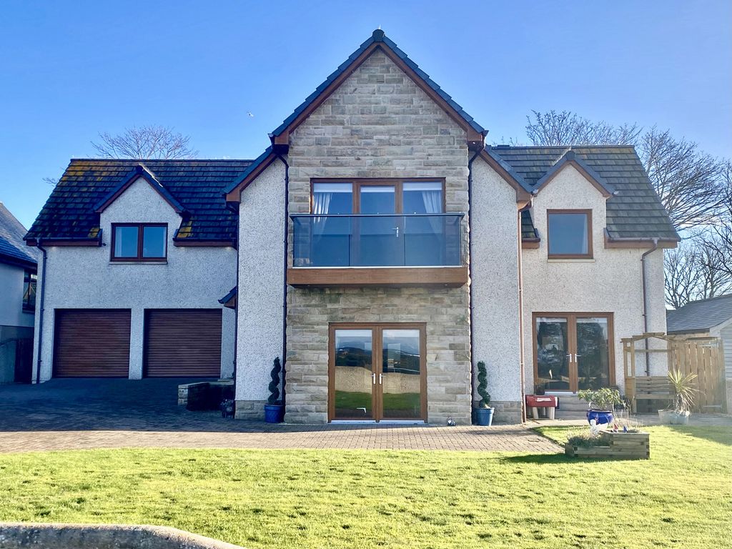 4 bed detached house for sale in Stotfield Road, Lossiemouth IV31, £600,000