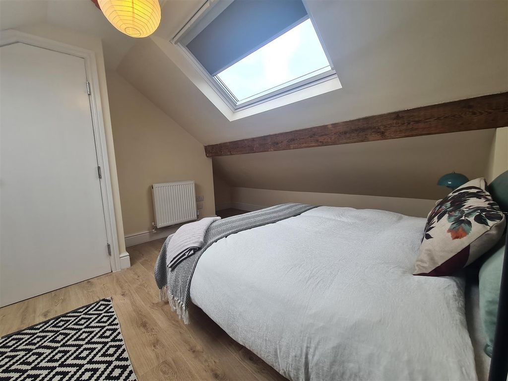 Room to rent in Arden Road, Smethwick, Birmingham B67, £575 pcm