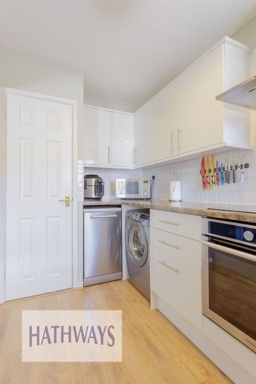 1 bed flat for sale in Cambria Close, Caerleon NP18, £130,000