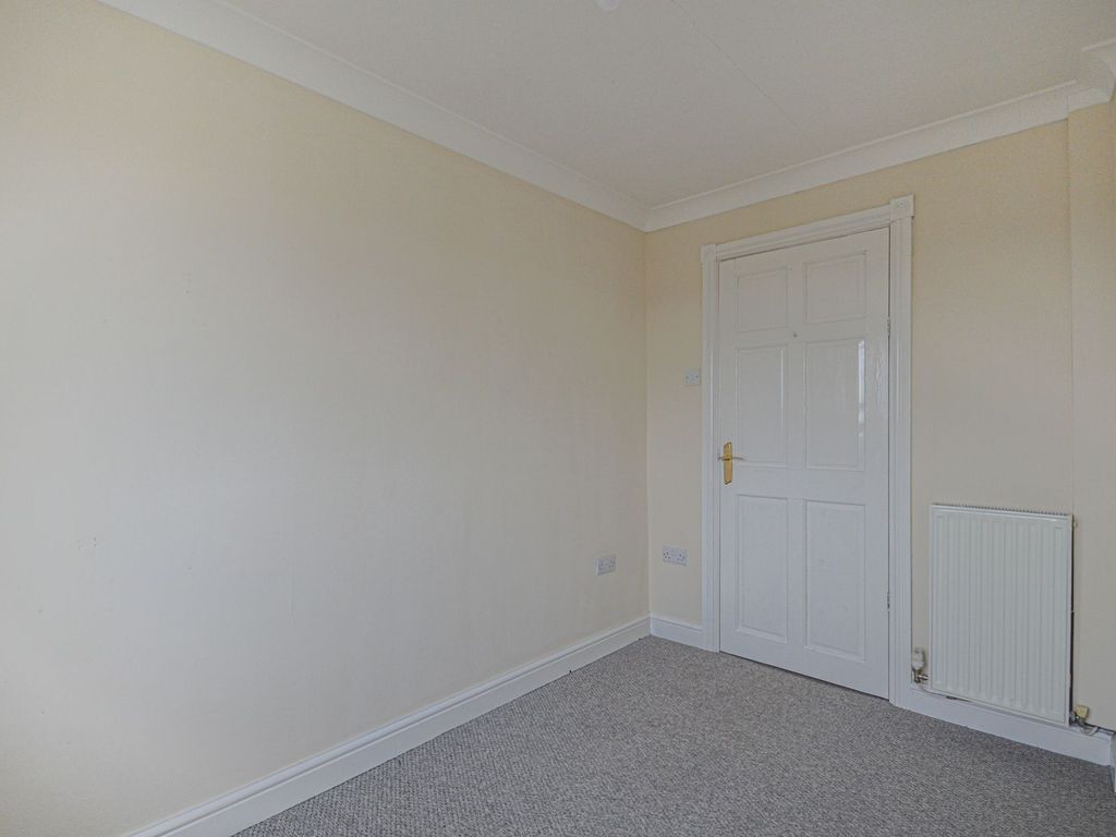 2 bed flat to rent in Eastfield Mews, Caerleon NP18, £750 pcm